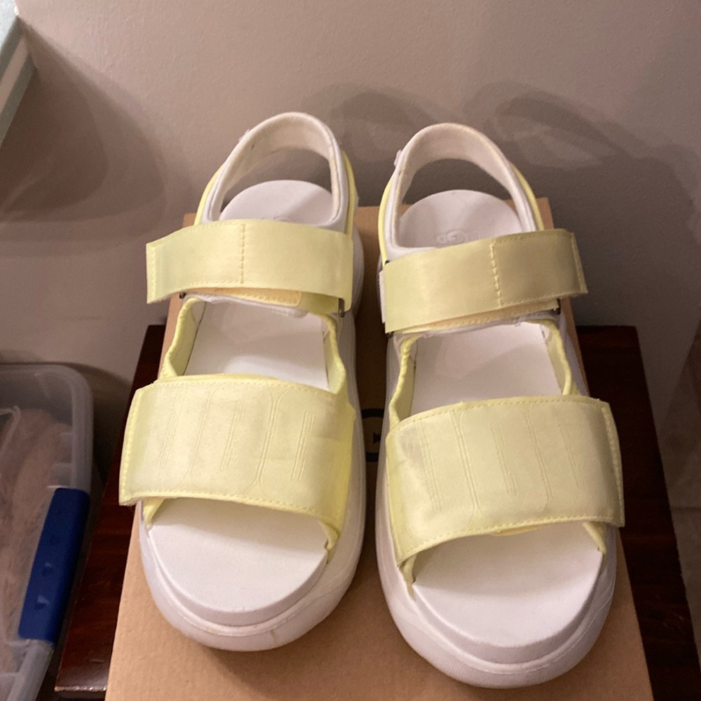 Ugg LA Cloud Yellow Sandals 12
